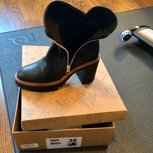 Free people size 38 Jack zip boot - Picture 1 of 7